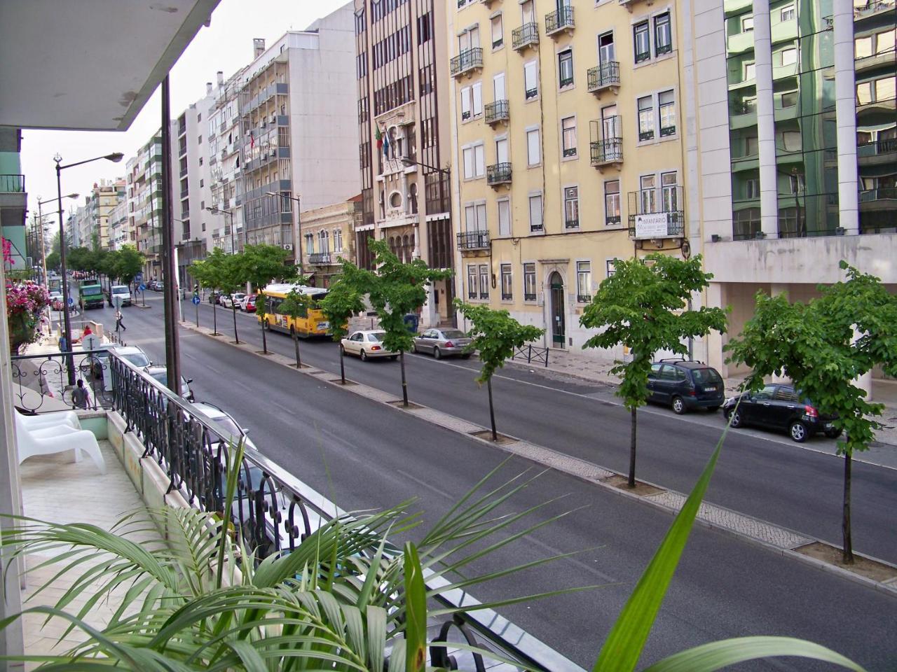Almirante 1 Four Bedrooms Lisbon Exterior photo
